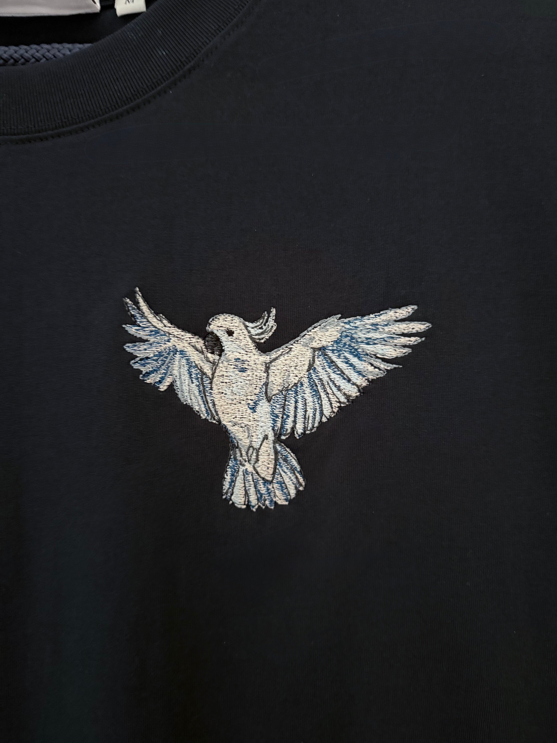 T-shirt brodé Le Cacatoès Bleu
