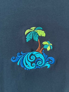T-shirt brodé – L’Île Tropicale